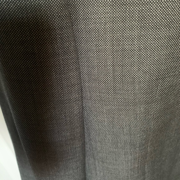 Gray men’s suit (BLAZER AND PANTS INCLUDED) - Picture 2 of 7